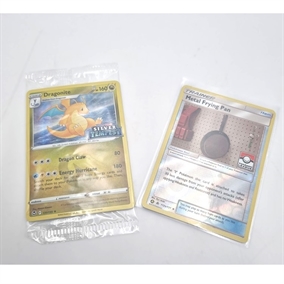 (Gratis ved køb for 300kr) Pokemon League Promo Metal Frying Pan og Silver Tempest Promo Dragonite